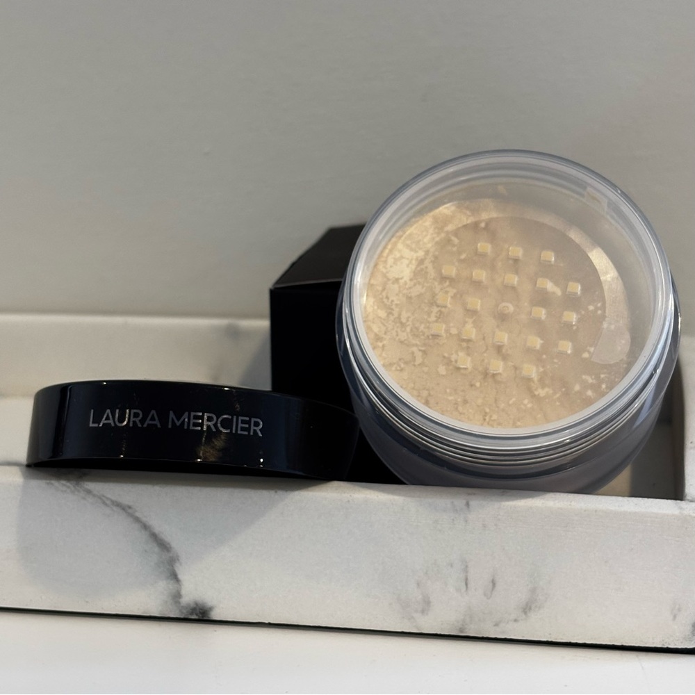 NIB Laura Mercier Translucent Loose Setting Powder FULL-SIZE SEALED - Picture 5 of 11
